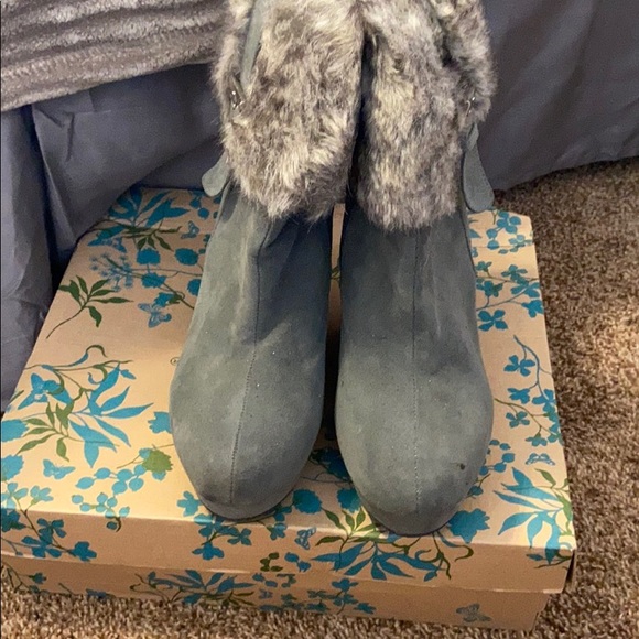 Grey zip up booties - Picture 2 of 3